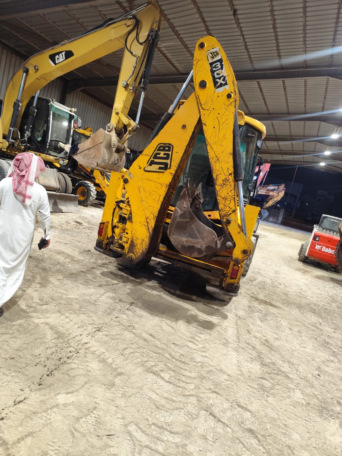 حفار جي سي بي, عرجا, للبيع, موديل 2007, 3 دي اكس, متوفر في الرياض