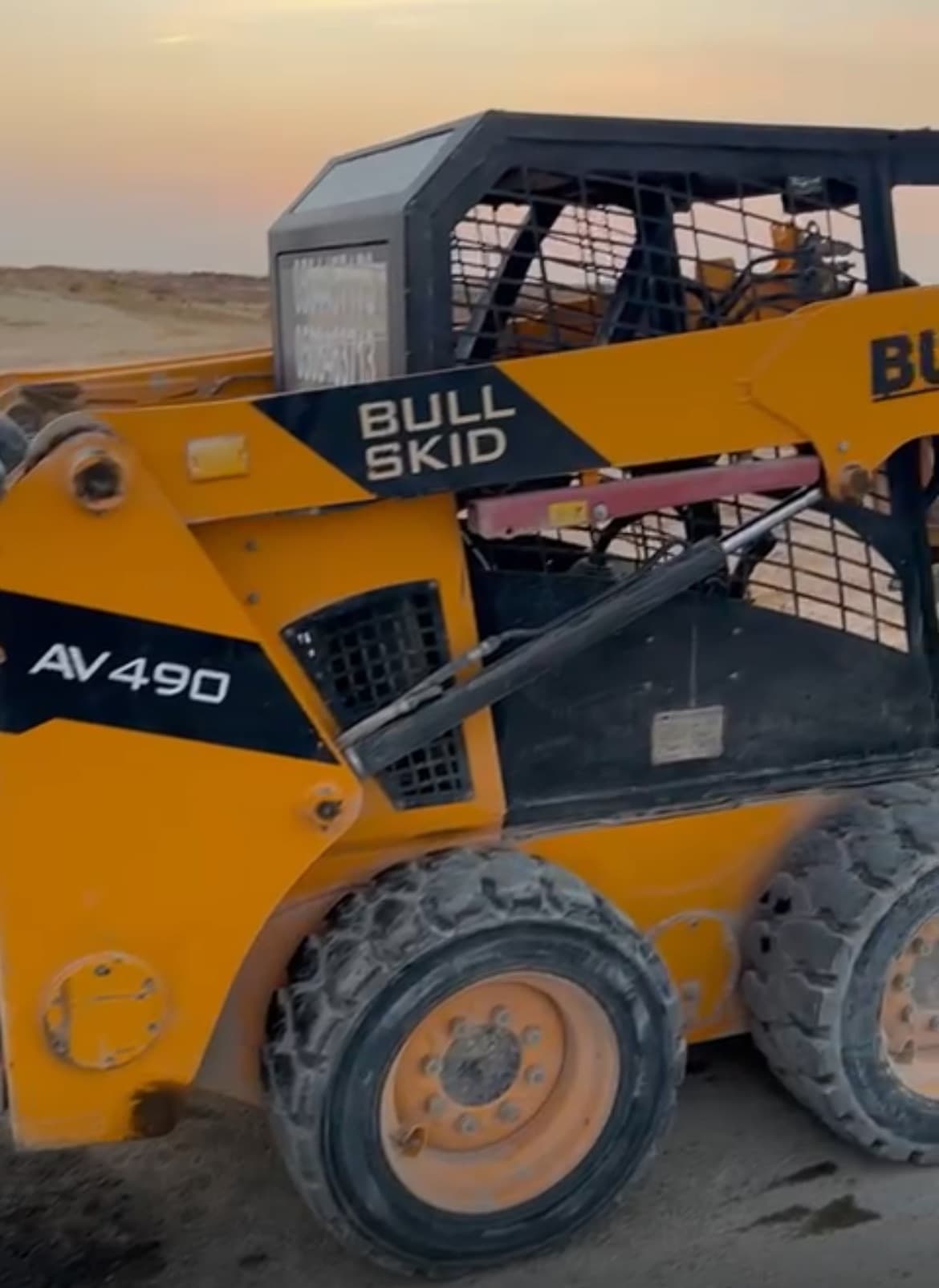 Bobcat shovel Bobcat for sale, model 2021, available in Riyadh, with an asphalt broom