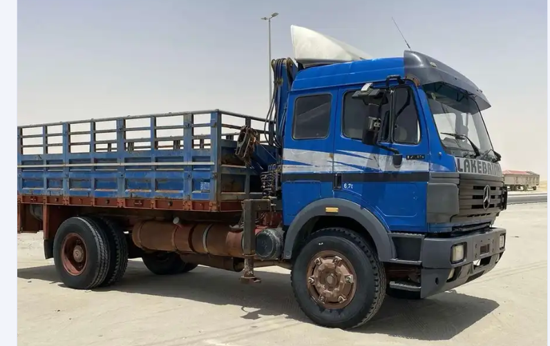 للبيع شاحنات وروس سيارات في السعودية, موديل 1990, سيارة مرسيدس ال بي, مكينه 8 روس والقير 8 غيار و جنوط 24, موجودة بالنعيرية, موبايل 00966507448440