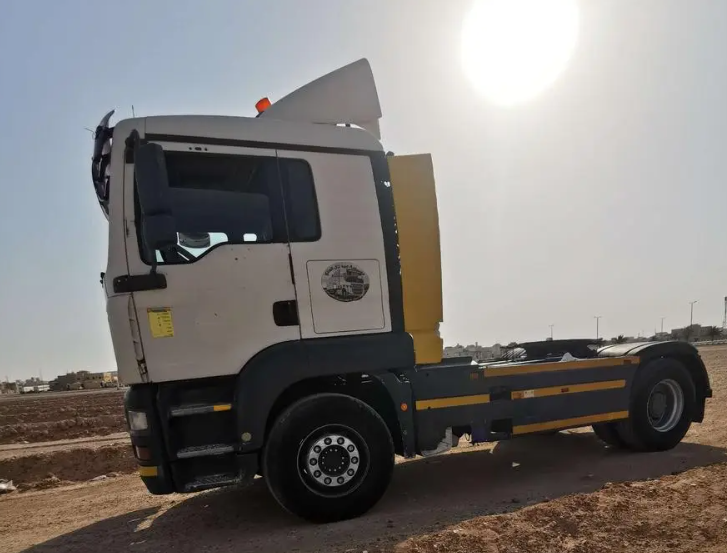 MAN Truck for sell in Saudi Arabia, MAN Truck for Sell in Hafr Al Batin,Truck Long Chassis ,Model 2008, Mob 00966558516923 