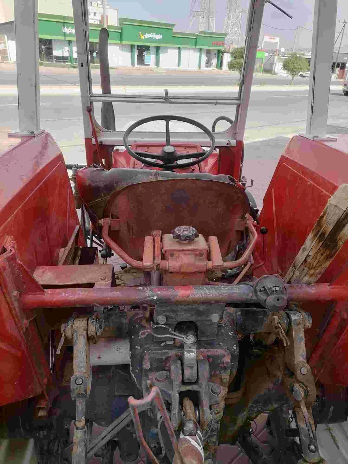 Tractors for Sale in saudi Arabia, Styer Tractor for sell in Al Namas Aseer City, Blow and Bucket with Tractor, Mob 00966540369523