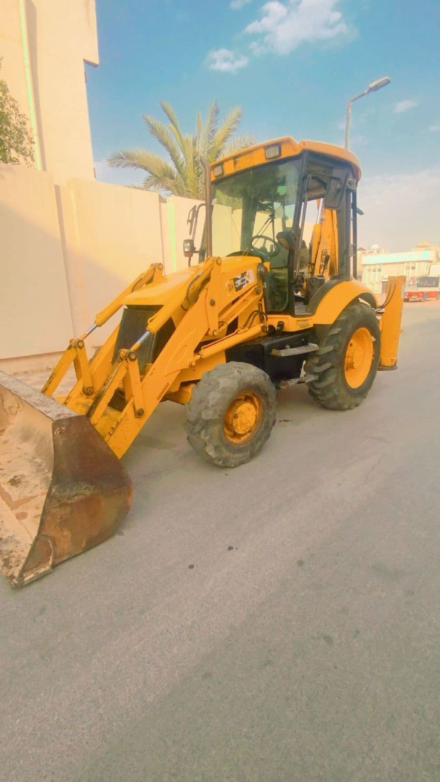 Used JCB Backhoe Loader for Sell in Saudi Arabia, JCB Backhoe for Sell in Riyadh, 3CX, Model 2005, Mobile 00966500560353