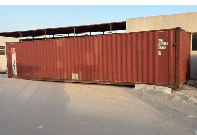 Used Containers for sell in Dammam, Containers shipping for sell size 12m, size 6m