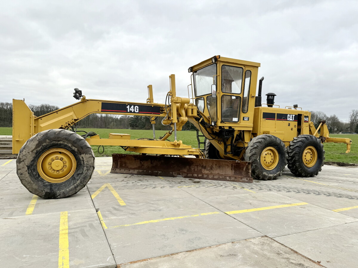Grader 14G, Caterpillar, For Sell, Model 1983, Available in UAE