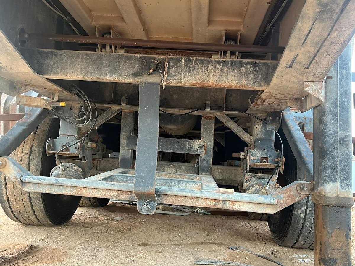 صندوق قلاب للبيع ، ثلاثة محاور، عجلات تايلاندية جديدة, بالون جديد, جاهز للتشغيل